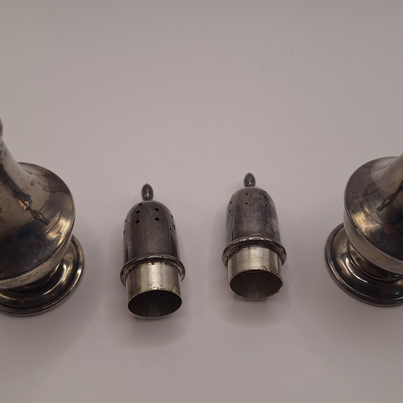 Vintage A.T. Gunner Sterling Silver Salt & Pepper Shakers Star G Hallmark - Picture 8 of 8